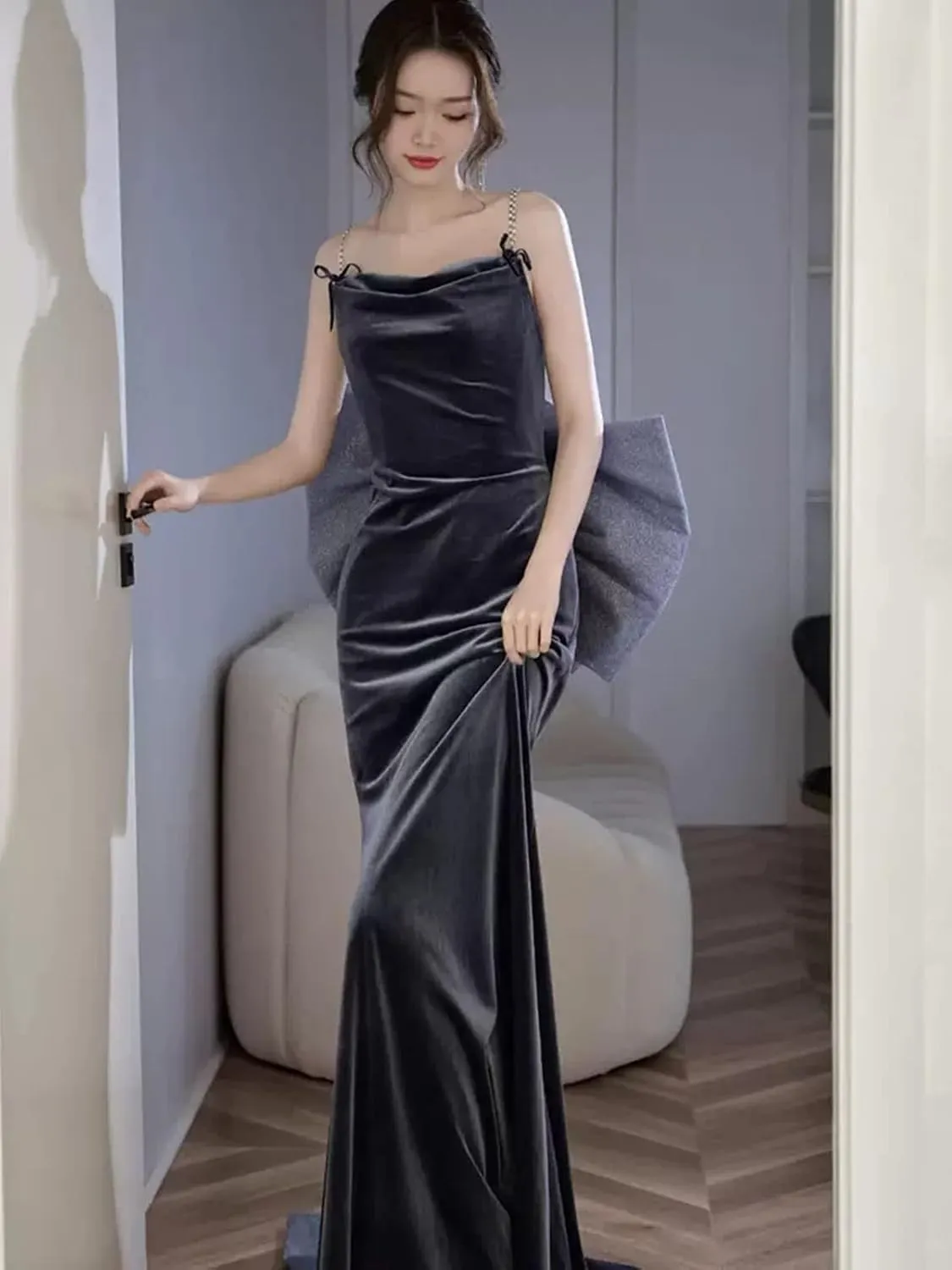 Women's Open Back Velvet Bodycon Long Formal Evening Dresses with Bow